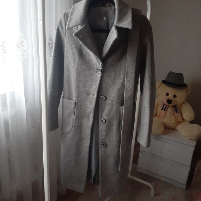 Осіннє сукняне пальто