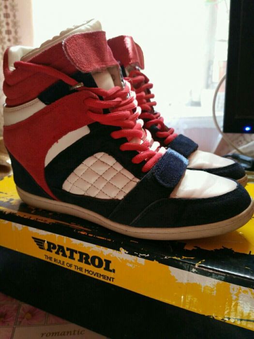 Кросовки Сникерсы / Кросівки