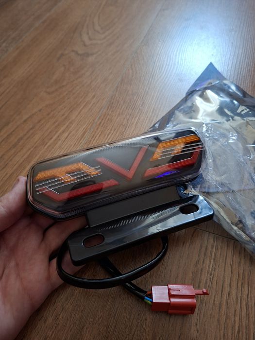 Фара (ліхтар) задня мотоциклетна 12v із покажчиками поворотів