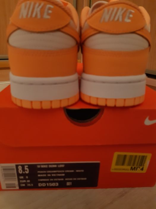 Oryginalne Nike Dunk Low Peach Cream White r. 40