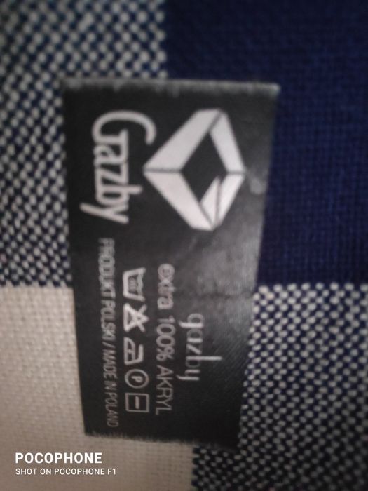 Bardzo duża chusta damska.