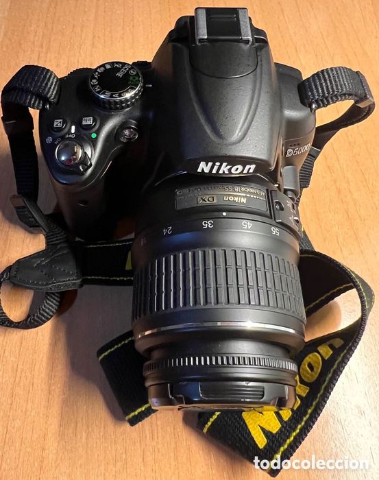 Nikon D5000 com lente 18-55 Nikkor