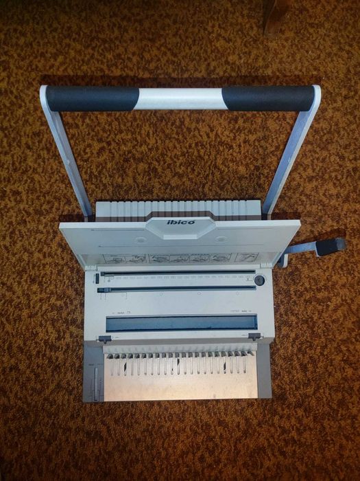Plotter, guilhotina e máquina de encadernação | Equipamento gráfica, reprografia ou escritório