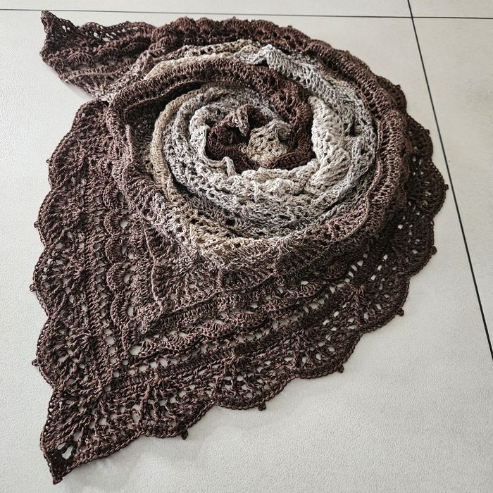 Chusta robiona ręcznie na szydełku rękodzieło Handmade