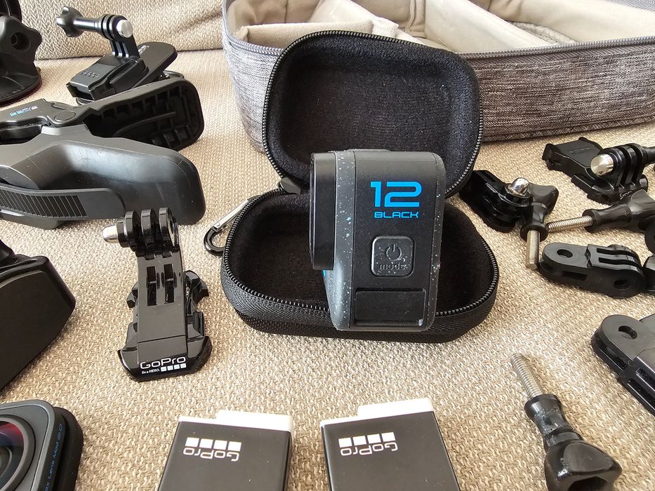 GoPro 12 Black + Acessórios