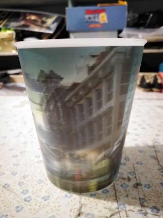 Vendo copo 3d bom estado