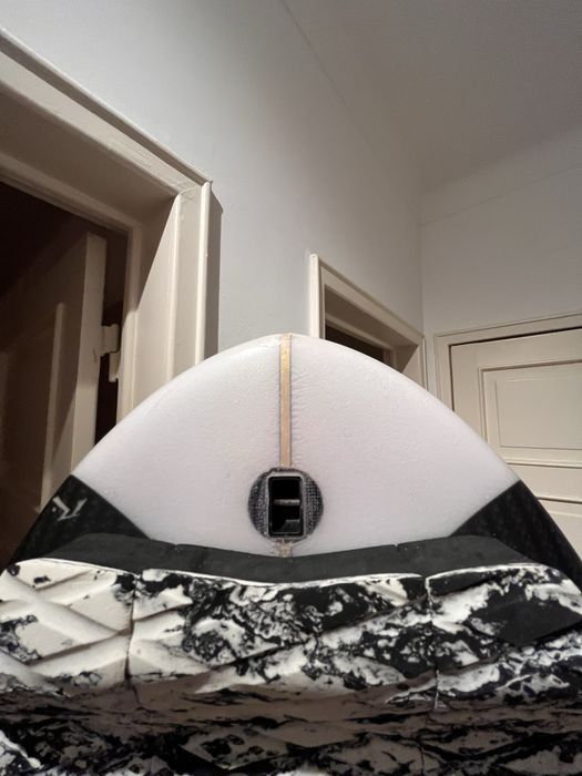 Prancha Rusty  6’0 35L - foi 5 vezes à agua