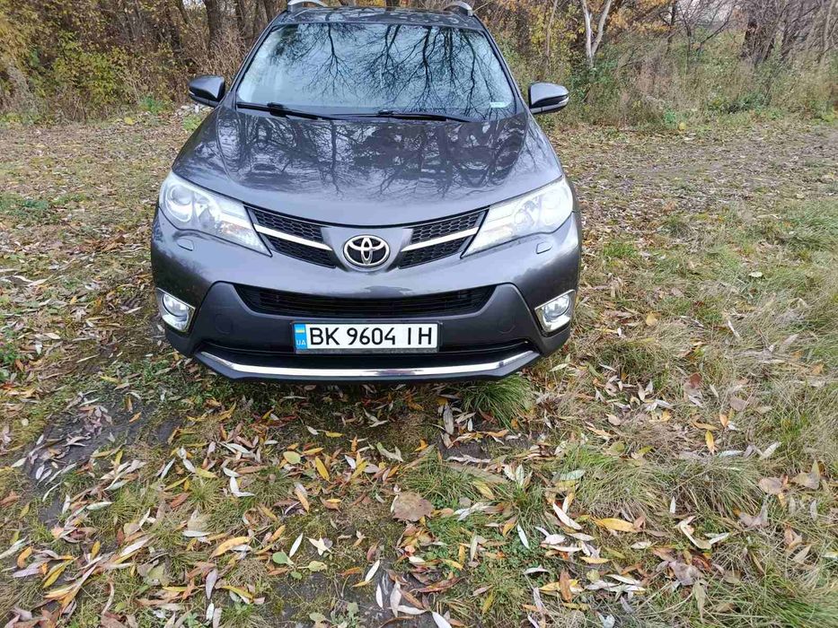 Продам надійний автомобіль Toyota  Rav4