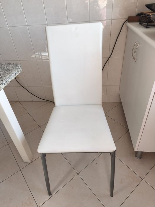 Mesa de jantar em granito