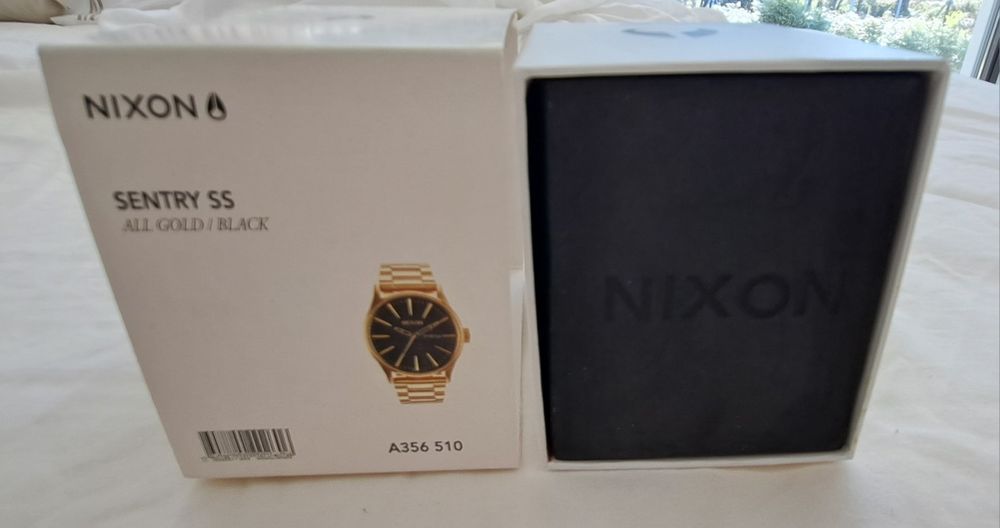 Relógio nixon gold