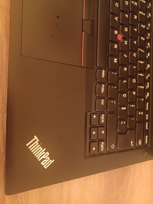 Portátil Lenovo T48O