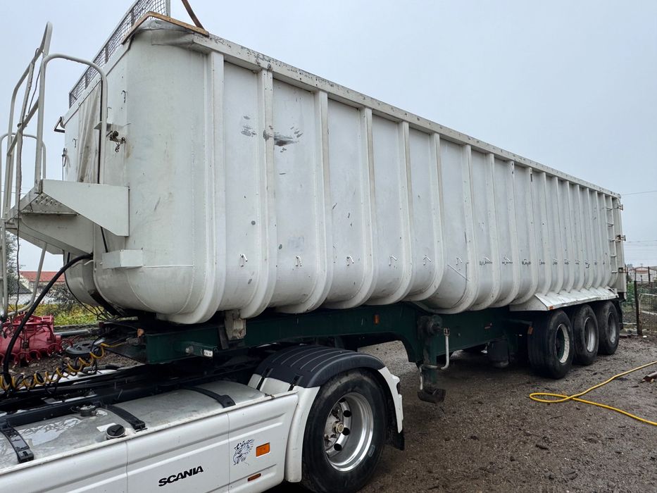 Semi reboque basculante frehauf ( benalu ) granuleira