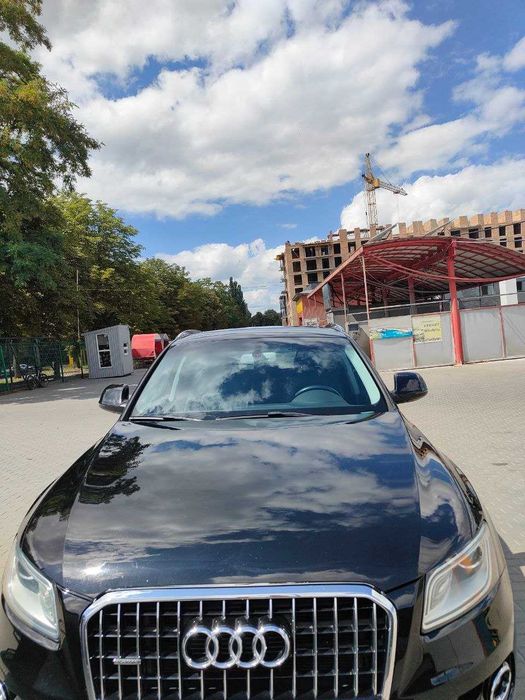 Продам Audi Q5 2014 року.