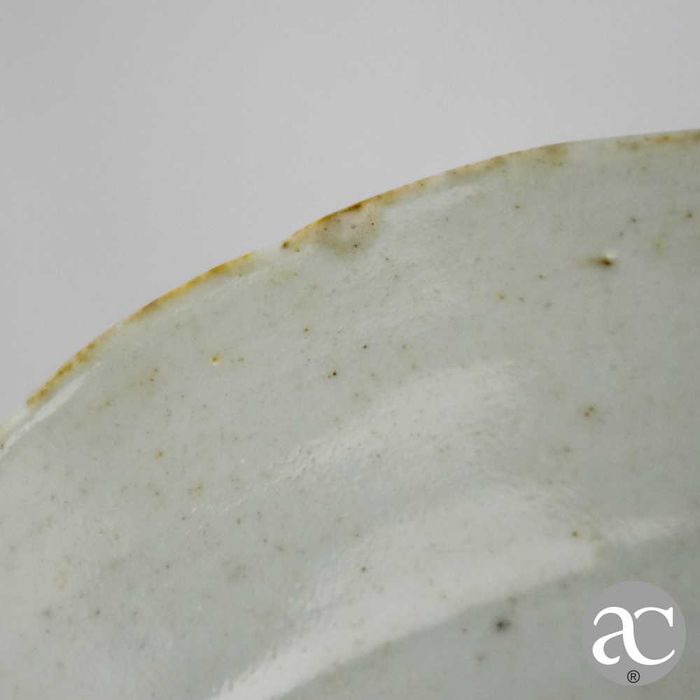 Prato oitavado porcelana China, Cantão, pagodes, Qianlong séc. XVIII