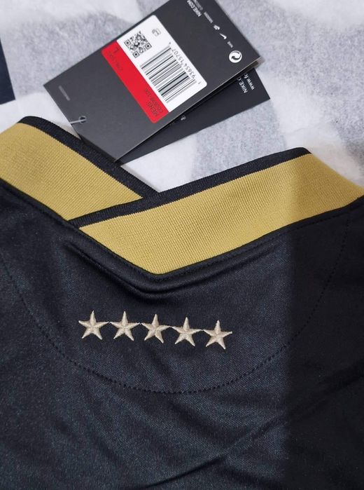 Camisa Brasil Preta e Dourada
