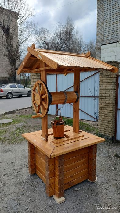 Колодец декоративный