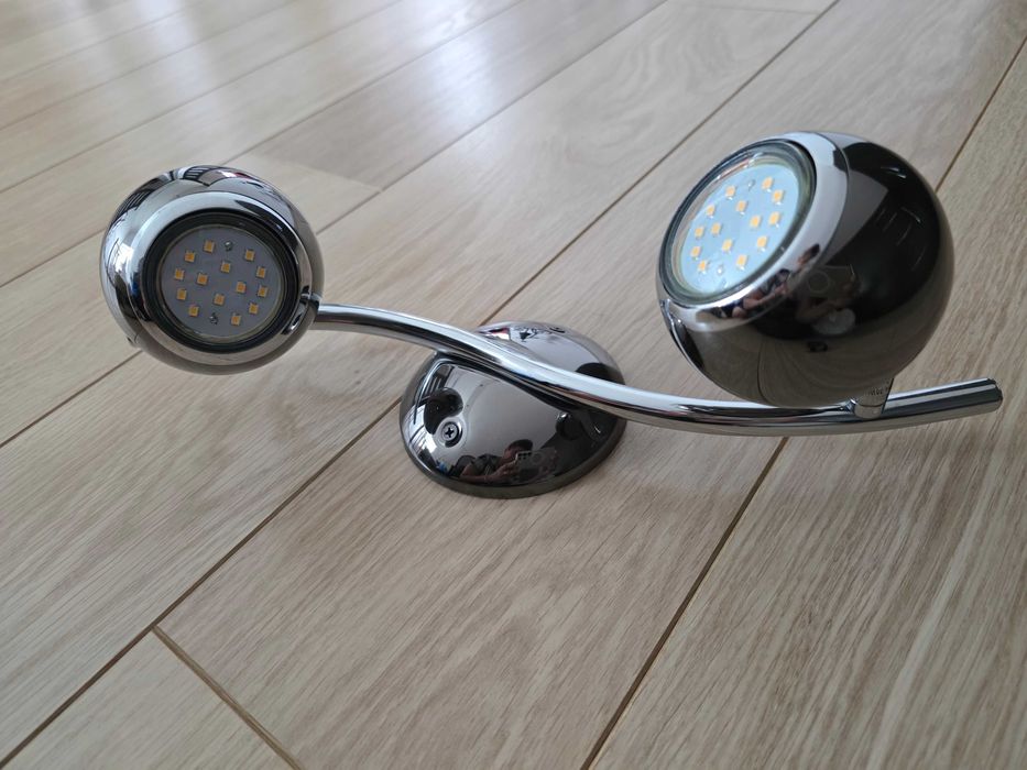 Nowoczesna lampa LED stan idealny