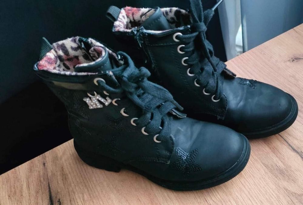 Buty czarne  kozaki botki z ccc