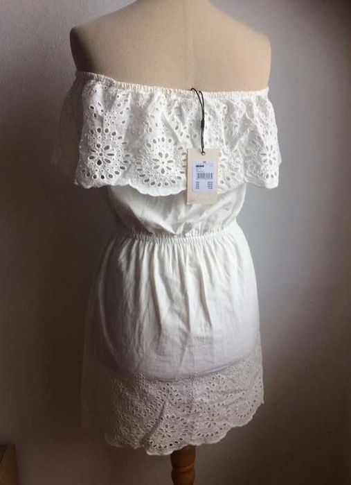 NOWA biała bawełniana sukienka mini Bik Bok ażurowy wzór off shoulder