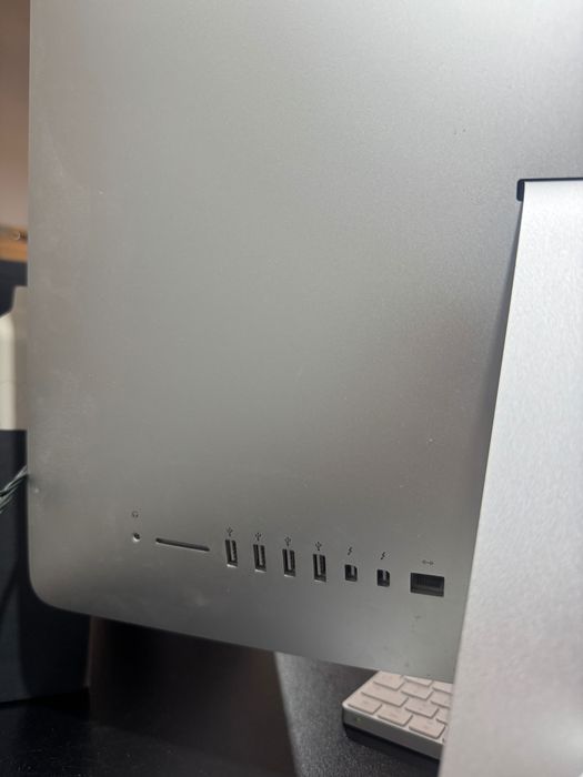 Komputer iMac 21,5’ 2014 rok