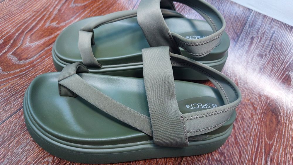 Босоніжки  жіночі