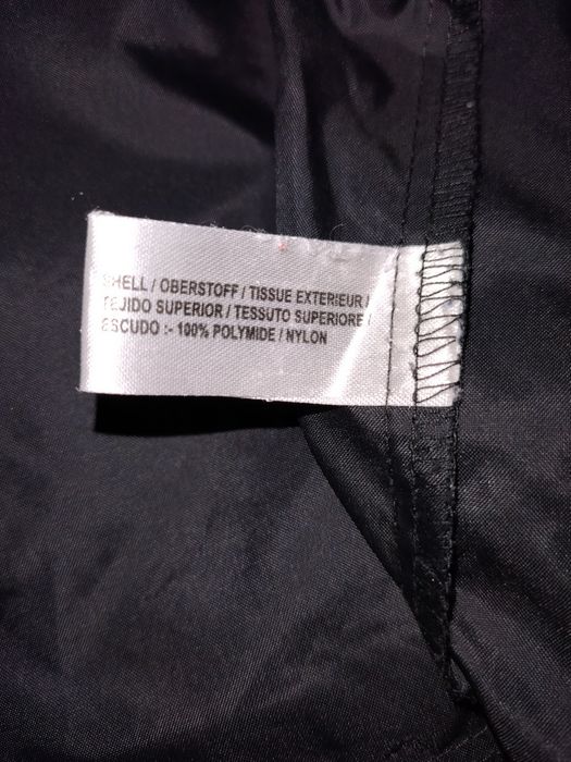 Casaco corta vento/ chuva