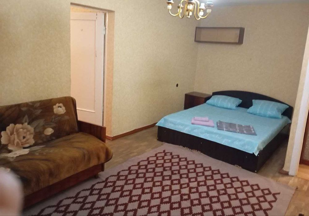 ПОДОБОВО. район з.д. Вокзалу (пішки)