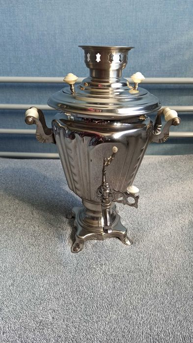 Samowar radziecki z 1972 r.