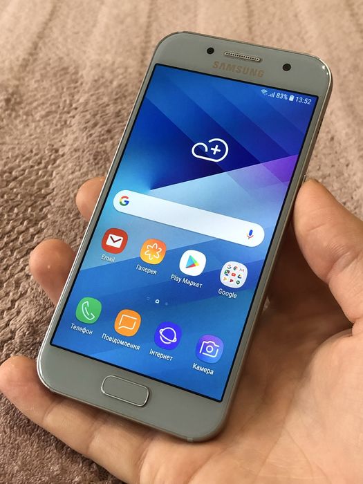 Телефон Samsung Galaxy A3 2017 NFC класний стан