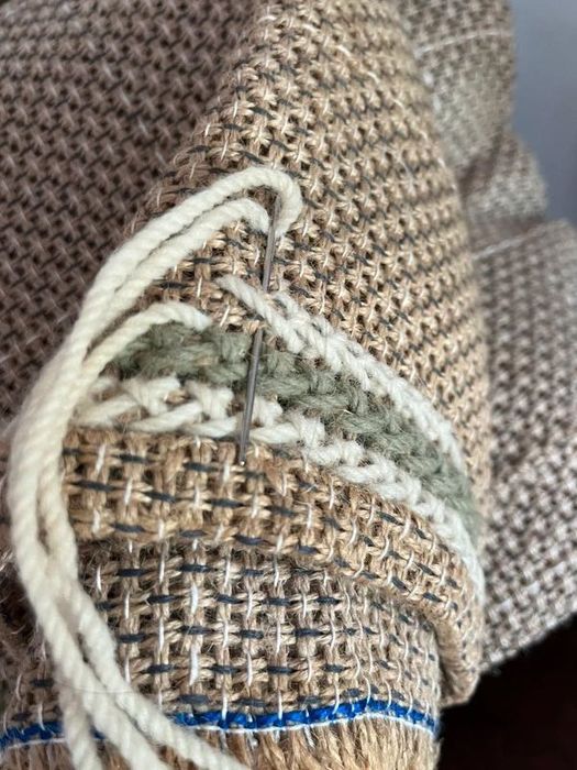 Tapete de Arraiolos Começado com Lãs e Agulha Incluídas