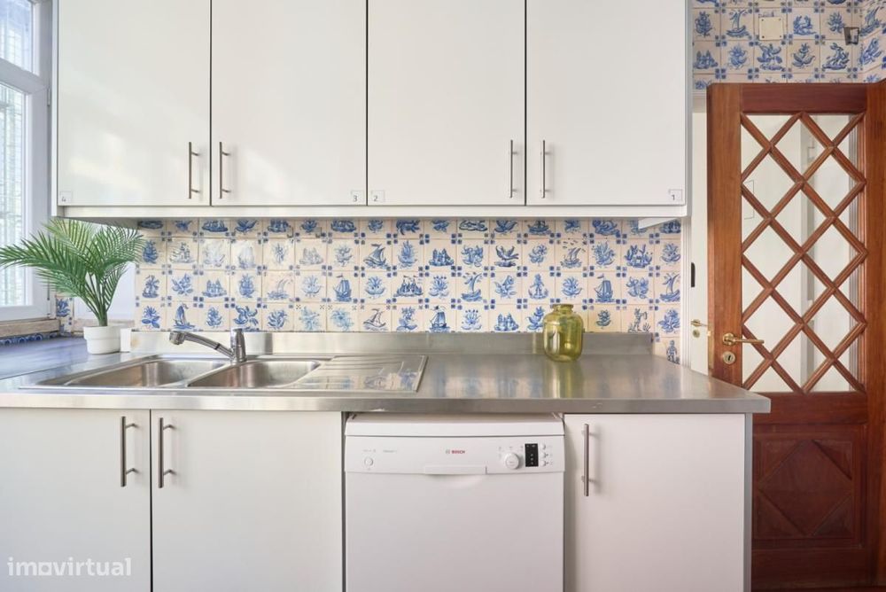 Quarto - localizado em Lapa Lisbon