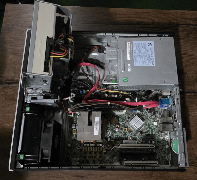 Komputer mini pc - i5 - 4Gb ram - nie włącza się - brak dysku