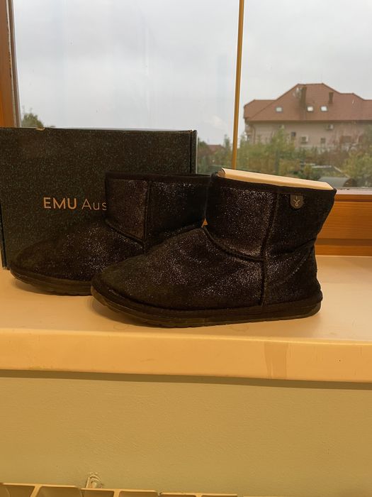 Уги Emu Australia