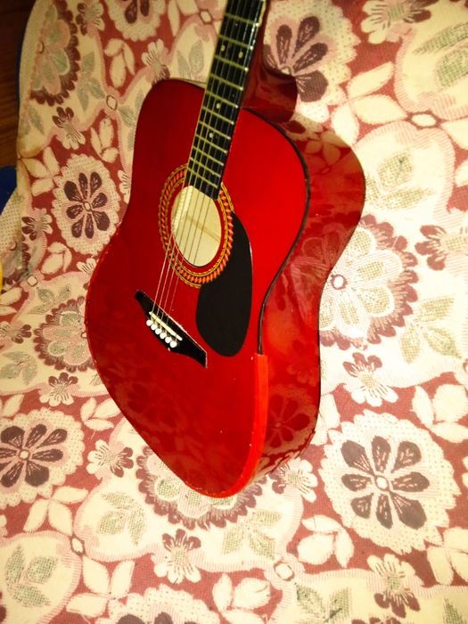 Продам терміново,гітару фірма хохнер бу стан