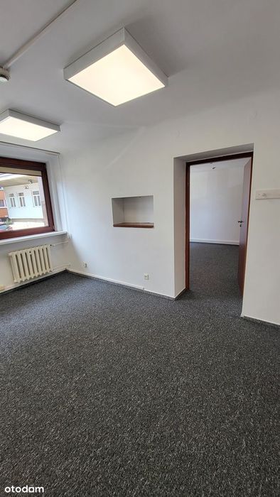 lokal na biuro ok. 37 m2 ( dwa pokoje) parter