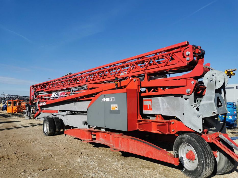 Żuraw budowlany,  Dźwig budowlany FM Gru 1140 RBI / Potain IGO 50,