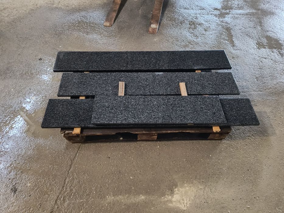 Parapety schody granitowe