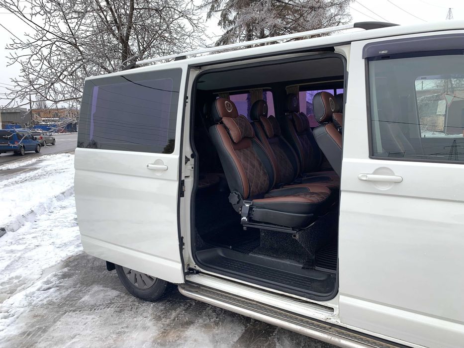 Volkswagen Transporter 1.9 TDI Пассажир 2007 год.
