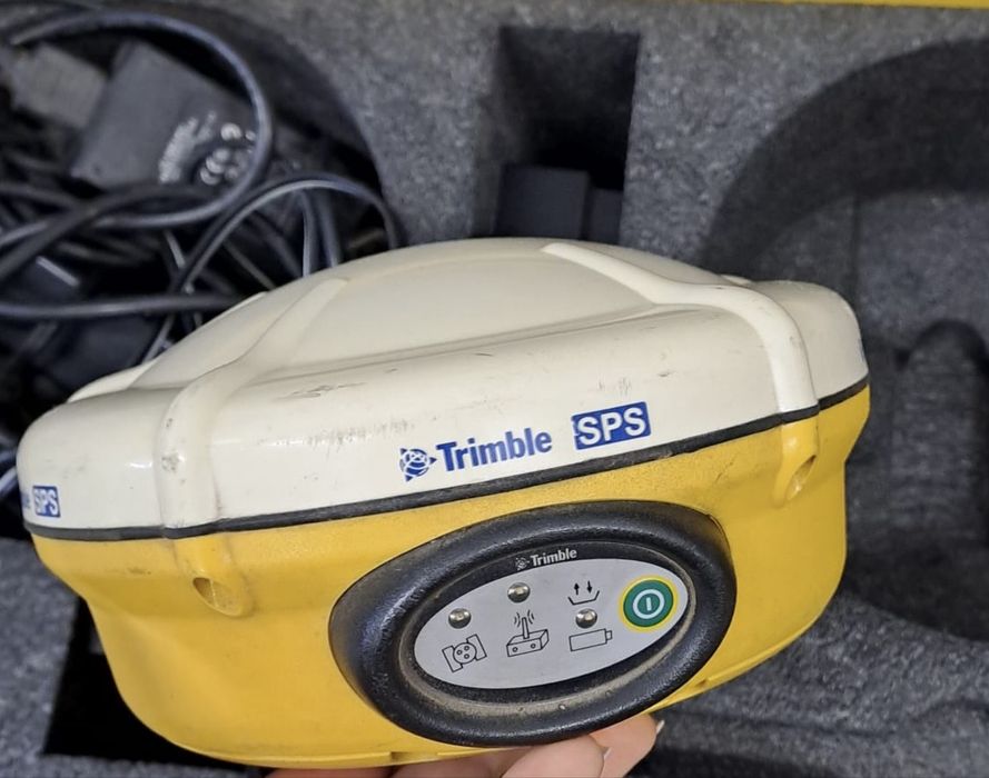 Odbiornik GNSS Trimble SPS881 z kontrolerem TSC2