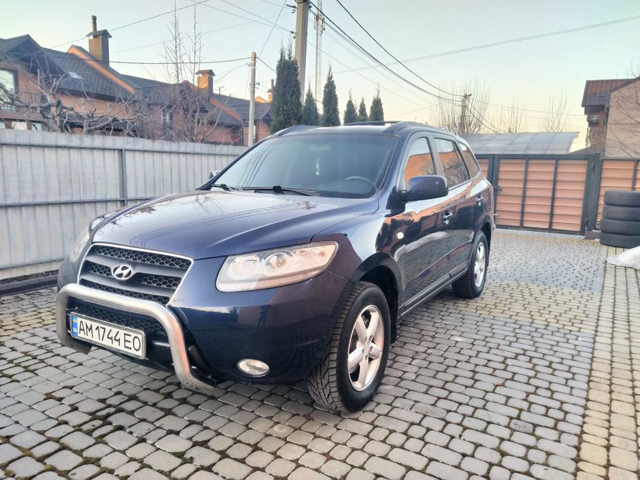 Продам Hyundai SantaFE