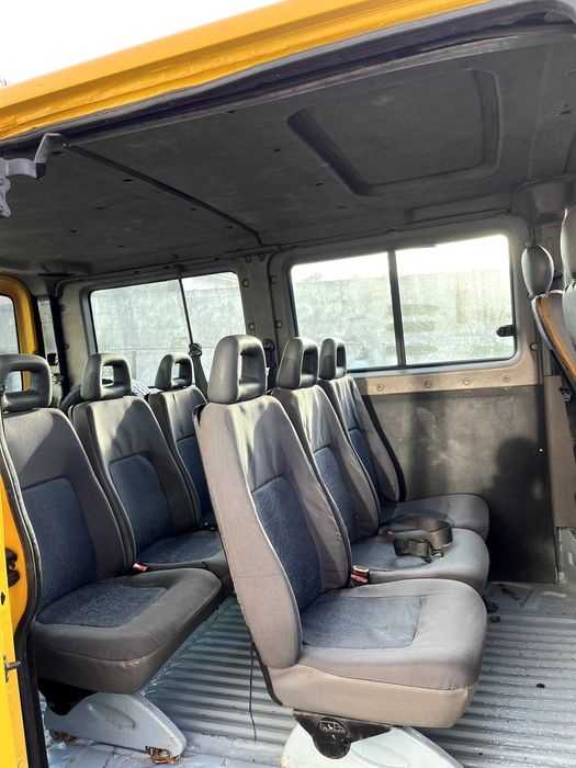 Renault Master 2.5D 1999 - 9 lugares