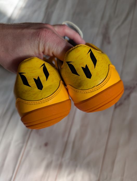 Футзалки бампи adidas f10 Messi нові 40