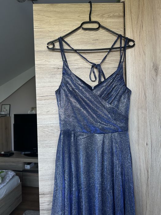 Długa sukienka balowa brokatowa maxi z rozcięciem duet a&m