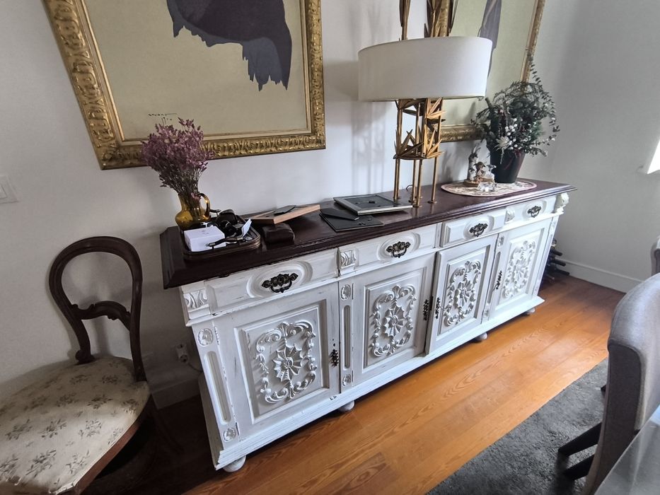 Móvel aparador antigo