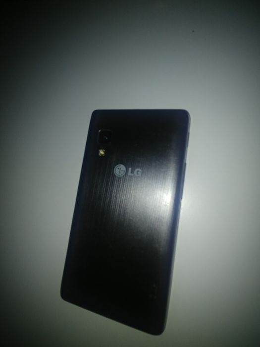Smartfon LG e460