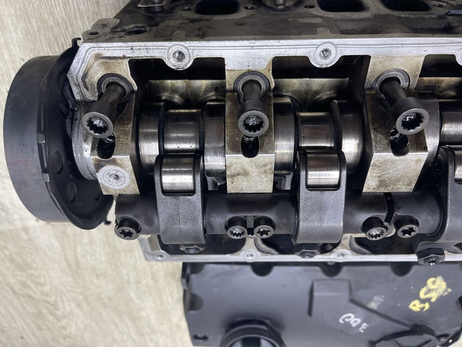 ГБЦ Головка блока циліндрів 038103373R  1.9 TDI Skoda Volkswagen tdi шкода