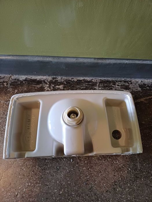 Umywalka Geberit Selnowa z korkiem klik klak 45x25cm