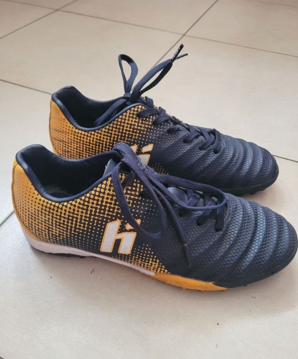 Buty chłopięce korki