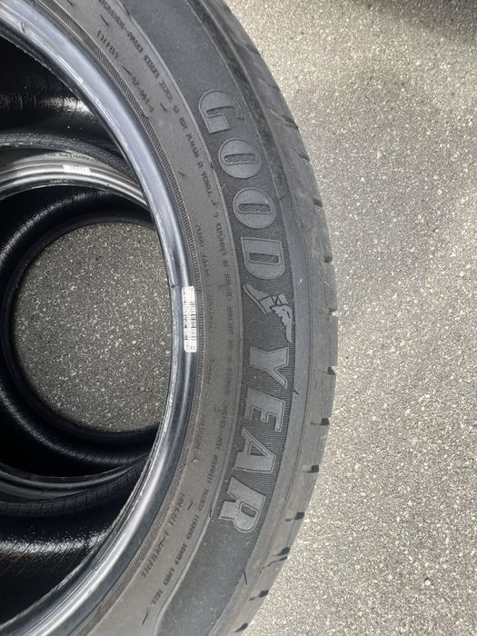215/55 r18 Goodyear