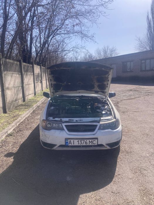 Продаю машину Daewoo nexia N-150 2011 год
